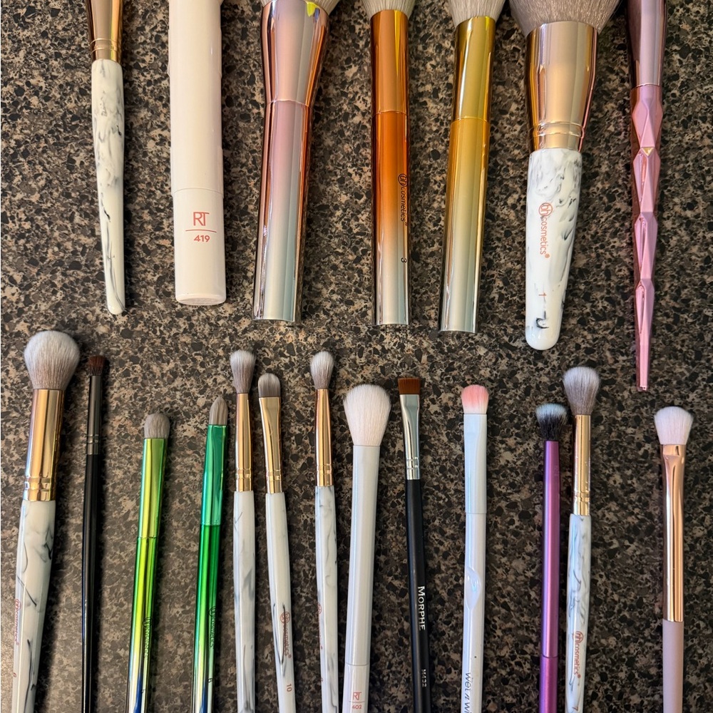 Assorted Makeup Brush Set